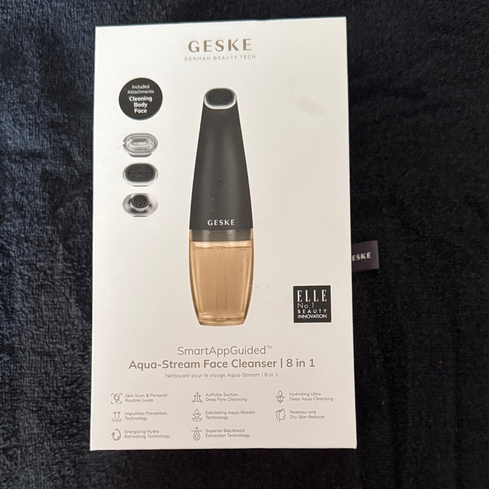 SmartAppGuided Aqua-Stream Face Cleanser - Black and Gold